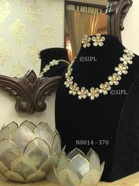 Classic Design Diamond Necklace Set