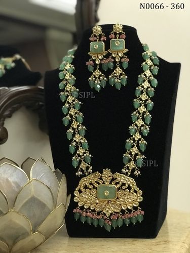 Classic Lion Design Kundan Necklace Set