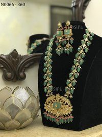 Classic Lion Design Kundan Necklace Set