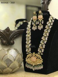 Classic Lion Design Kundan Necklace Set