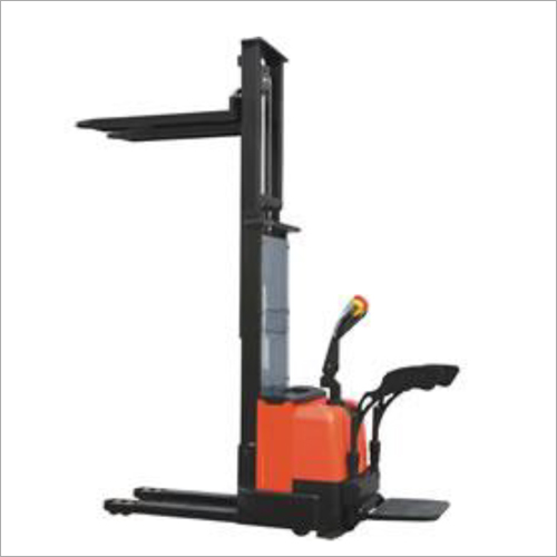 Power Stacker By WATRANA TRACTION PRIVATE LIMITED