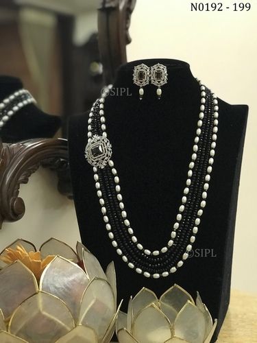 Classy Diamond Necklace Set