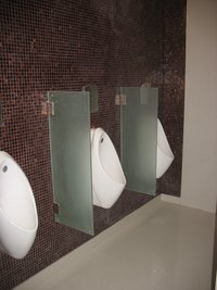 Glass Urinal Partition - Straight