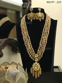 Beautiful Ahmedabadi Kundan Necklace Set