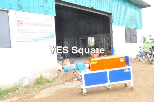 Screw Extraction Solid Liquid Separator By YES SQUARE MARKETING