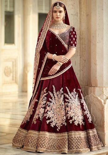silk Wedding Wear Embroidered Bridal Lehengas, Lehenga Choli Dupatta at Rs  45000 in New Delhi