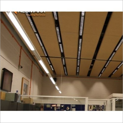 12W LED T5 Batten Light - ColorCool Daylight, 5000-6500K Color Temperature, IP33, 50Hz Frequency, 220-240V Input | Indoor & Outdoor Application, Electrical Power Factor