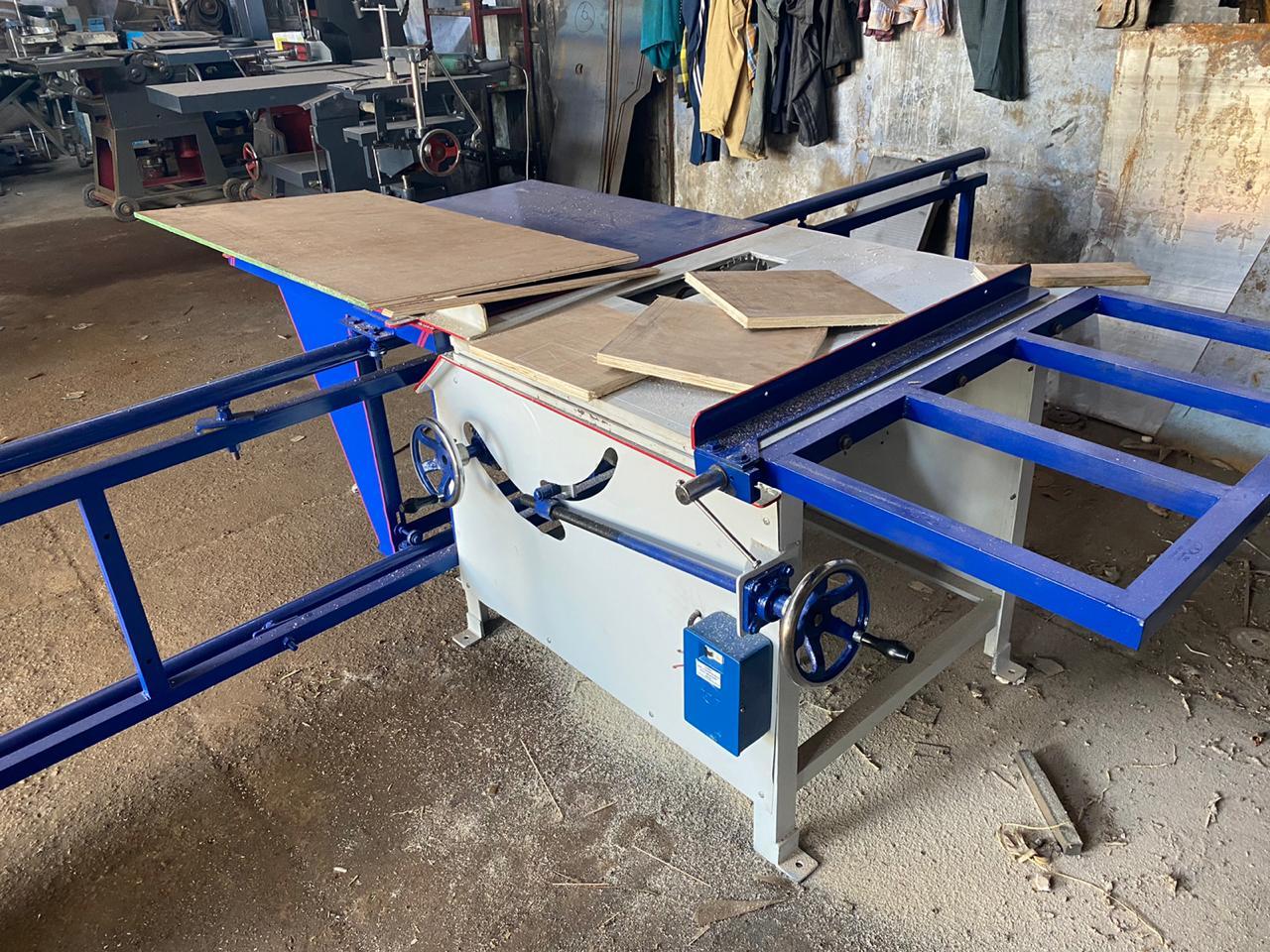 Table Cutter With Trolley