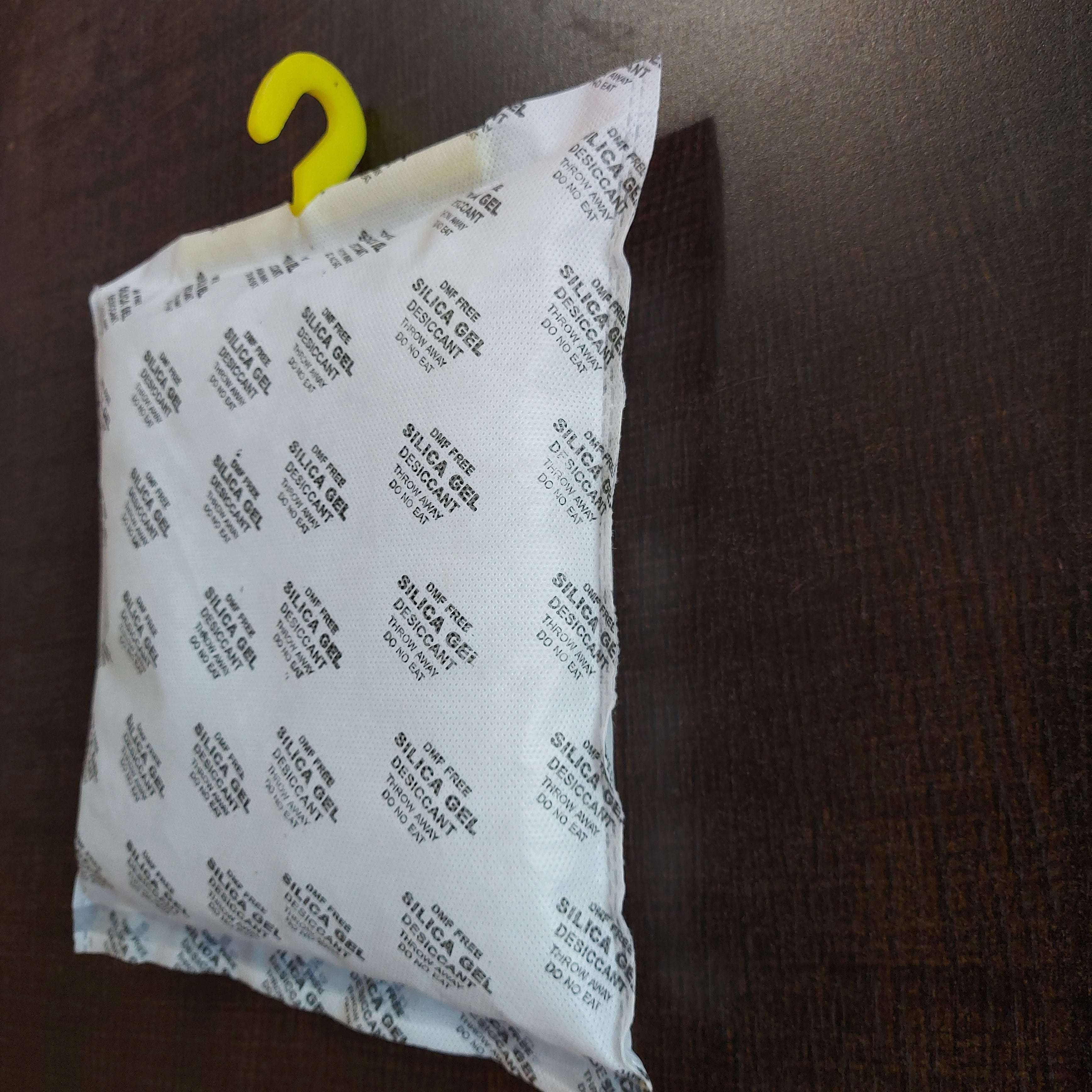 White Silica Gel in Sewn Cotton Bags 20 x 1Kg from IBHS Ltd