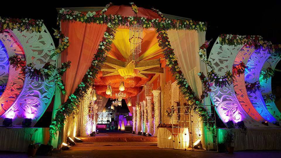 Modern Wedding Gate