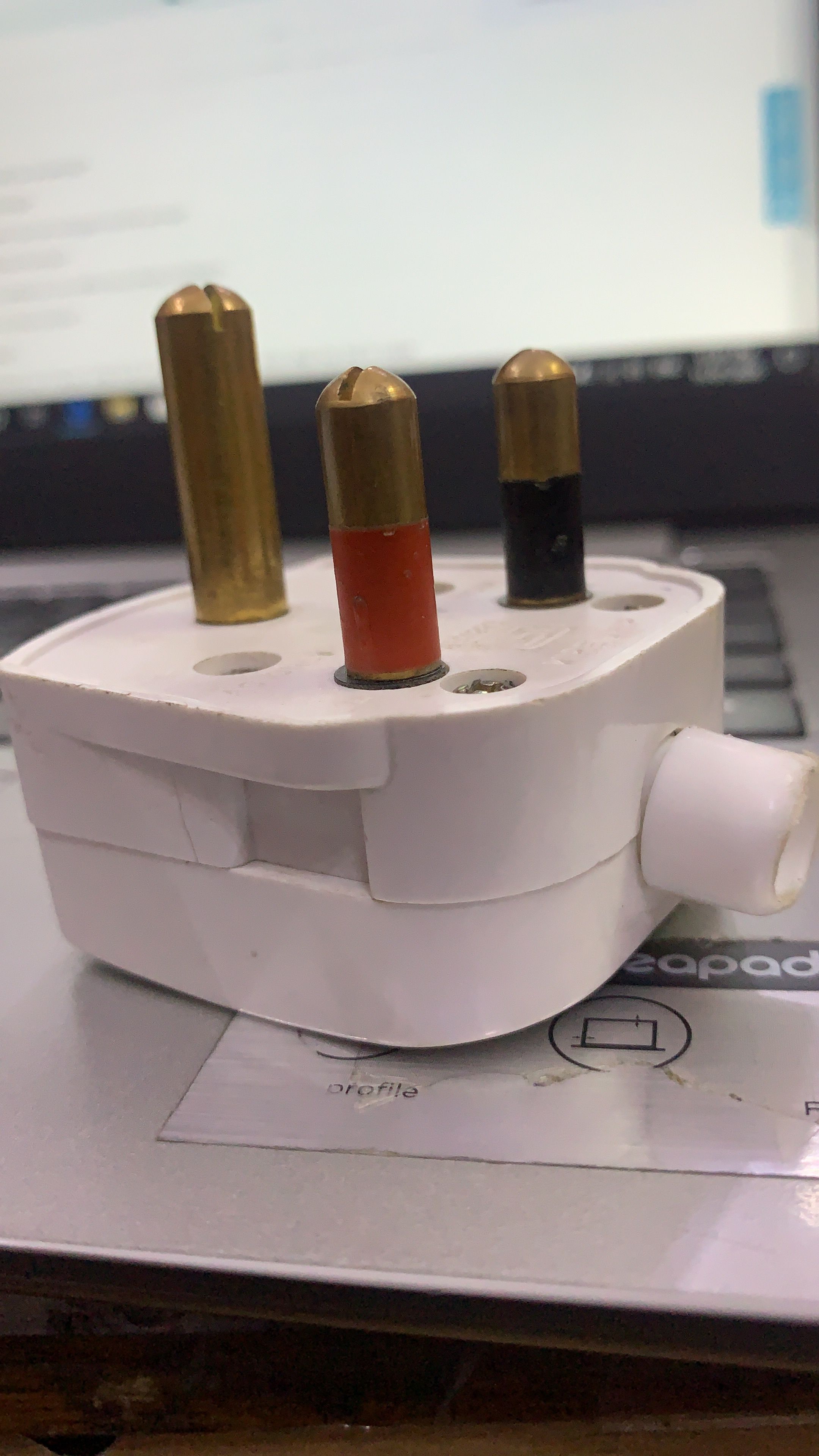 3 Pin Plug 6 Amp