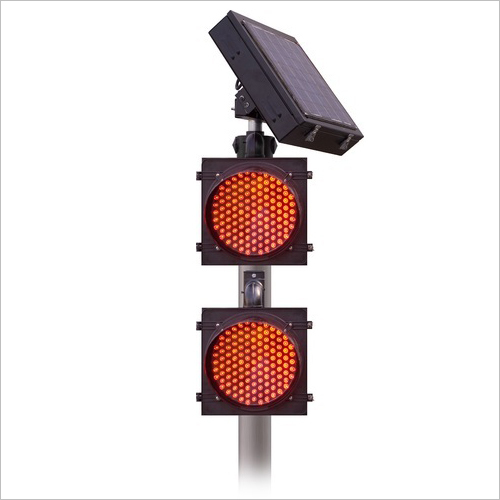 Red / Amber / Green Solar Traffic Light