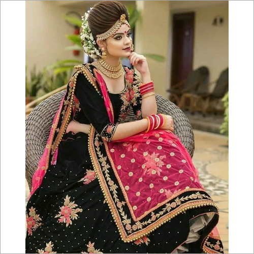 Available In Different Color Ladies Embroidery Lehenga