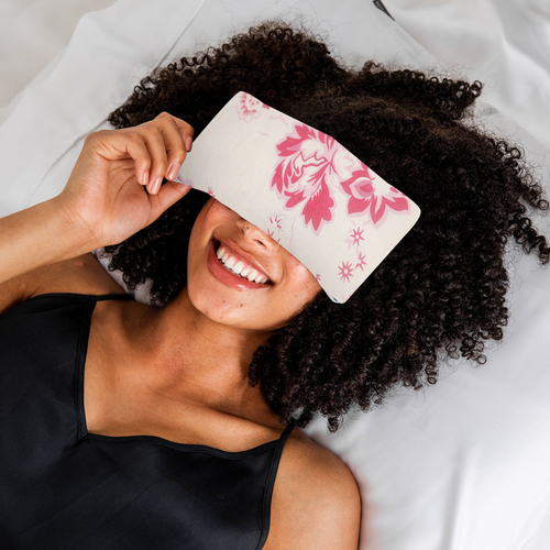 Eye Pillow Having Fill of Organic Flax Seeds and French Lavender