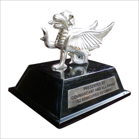 Precisely Crated Attractive Look Silver Articles For Gifting And Decorative Purpose