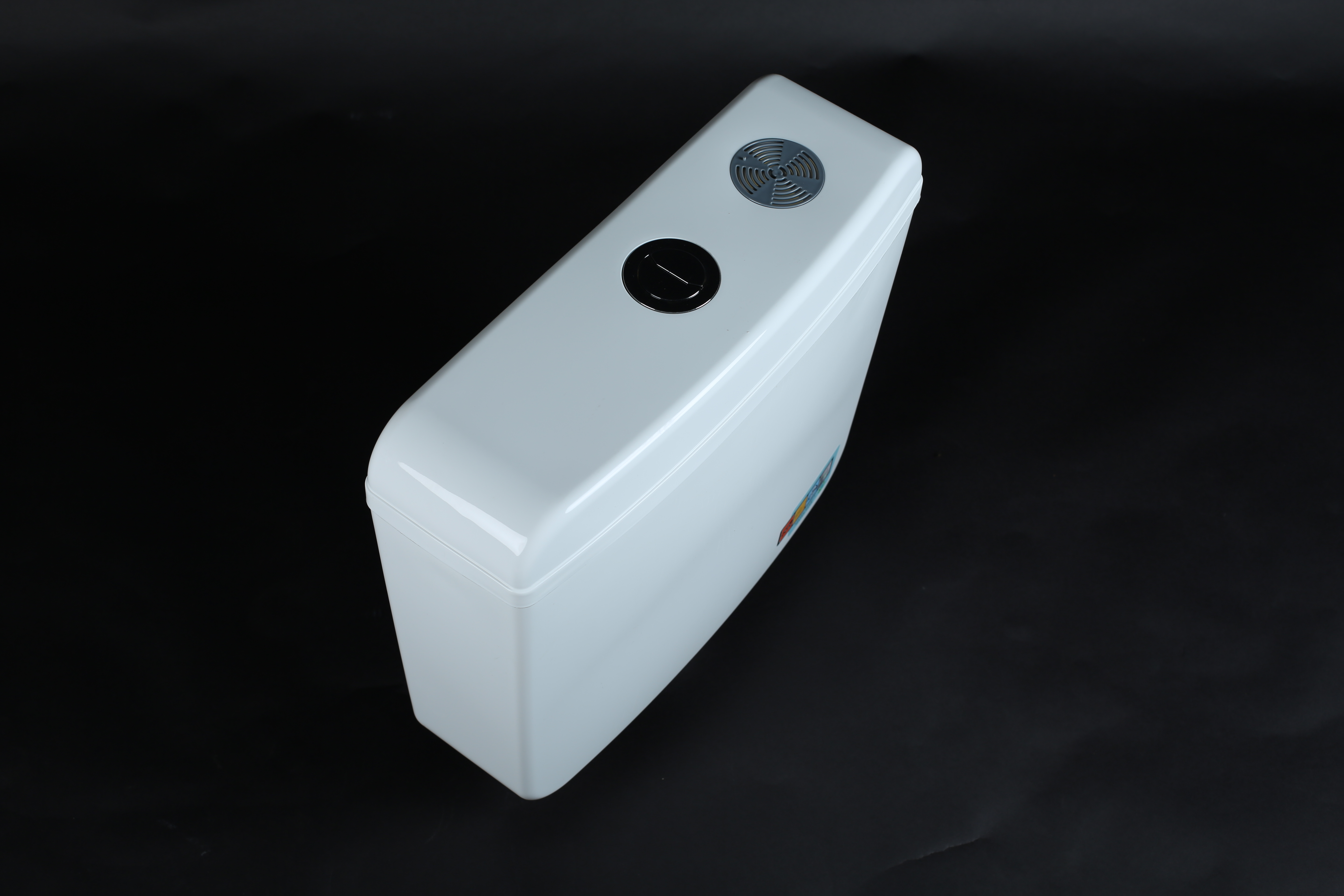 Smart Center Push Flushing Cistern