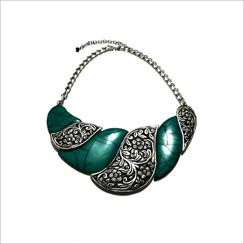 Metak Fancy Necklace