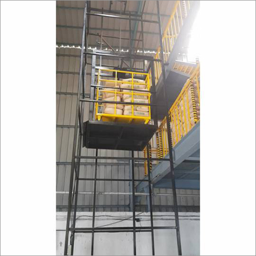Goods Lift With Trolley Load Capacity: 2 Tonne