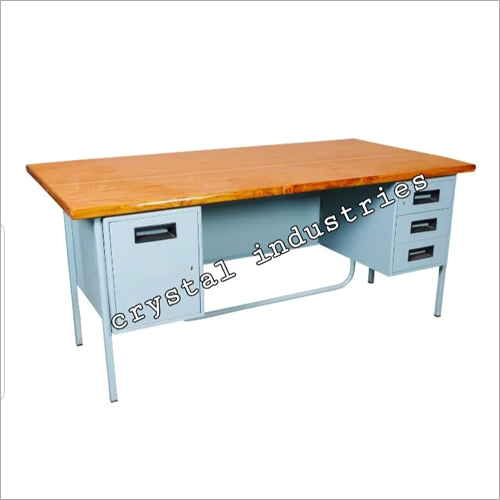 Classroom Teacher Table