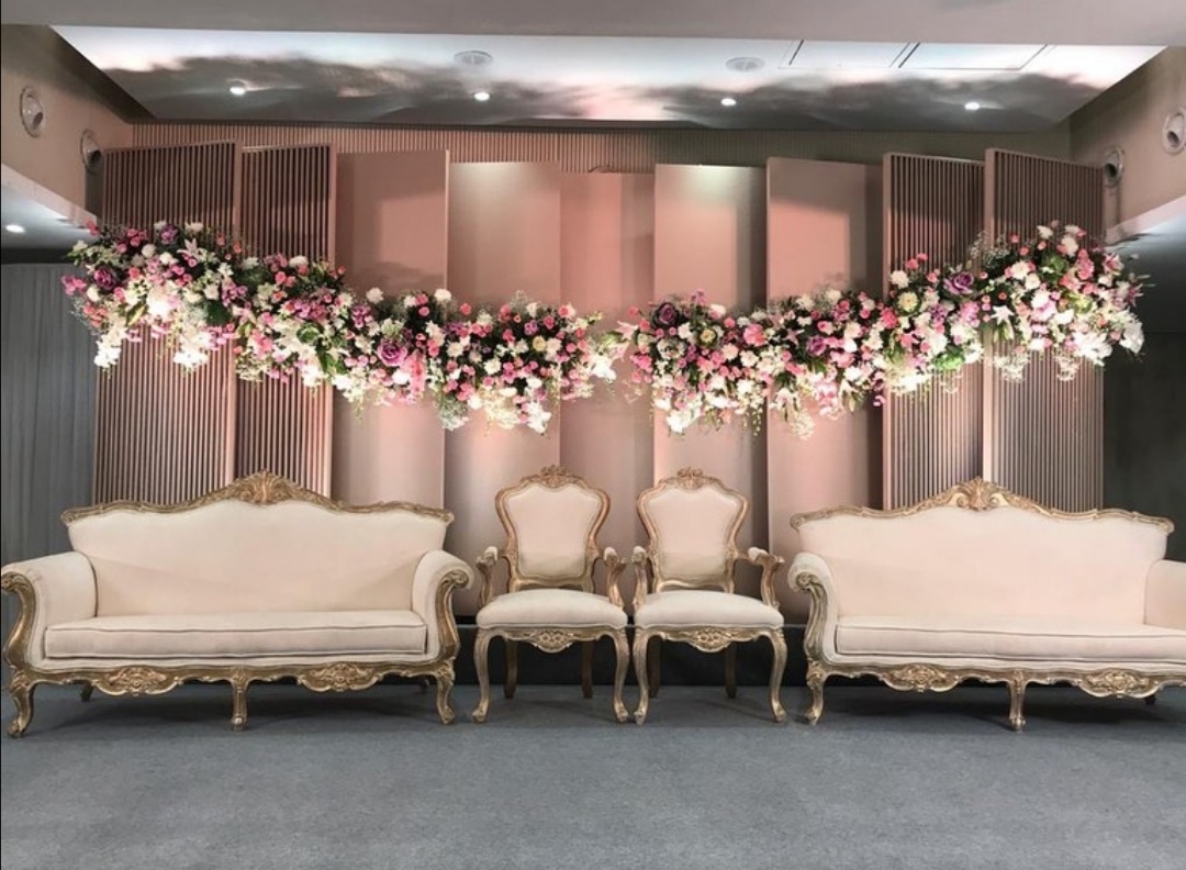 Mandup Chairs Set