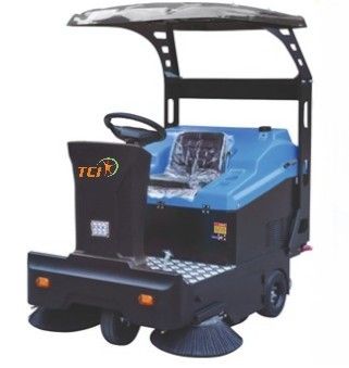 Ride On Sweeper - Capacity: 180 Ltr/Hr