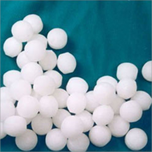 Round White Naphthalene Balls