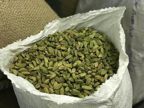 Asian Green Cardamom (Size 7-9mm)