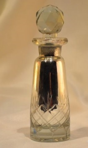 Perfume Bottle Silver Eatching, Cutting Perfume Bottle And Decante Material: Glass