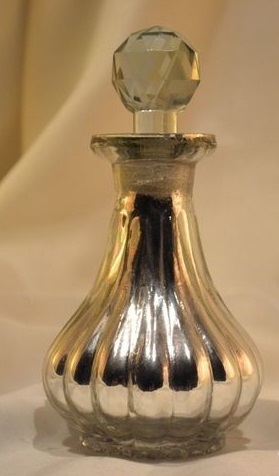 Unique Design Silver Perfume Bottle