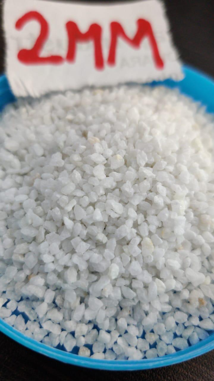 high quality snow white quartz silica grit for industrial use