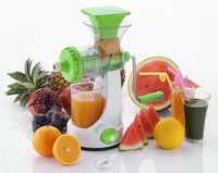 Plastic Fruits and Vegetable Juicer with Steel Handle