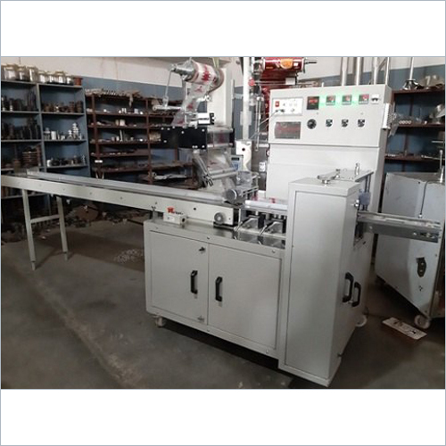 Center Seal Face Mask Packing Machine