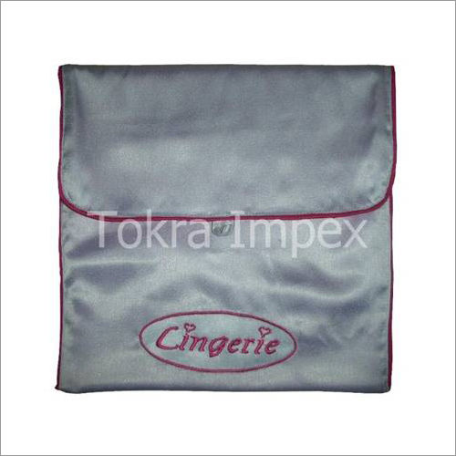 Velvet Flap Bags Capacity: 50 Gram Kg/Day