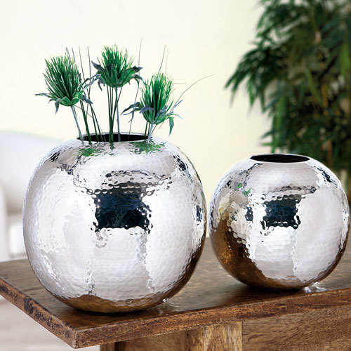 Stainless Steel Round Hammered Flower Vases Application: Home Decor