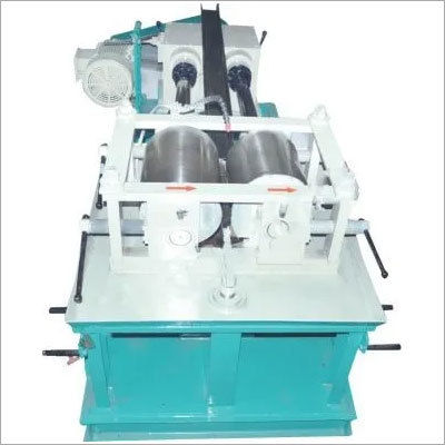 Straightening machine for round