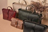 Handbag Artificial Leather - Vinyl Fabric, Smooth Surface Finish, Alluring Design, Available In Various Sizes And Styles