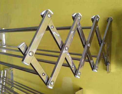 Silver Full Stainless Steel Wall Hangers In Thenkasi