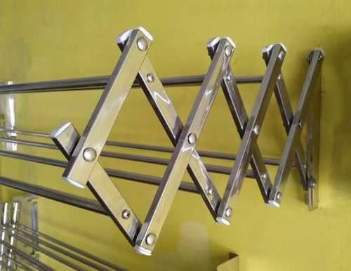 Full Stainless Steel Wall Hangers  In Thenkasi