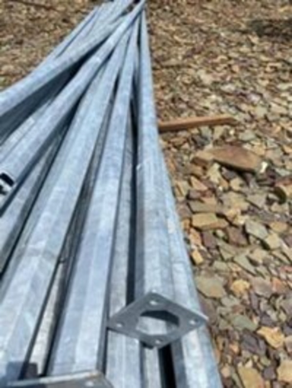 Mid Hinged Lattice Towers - Application: Lighting