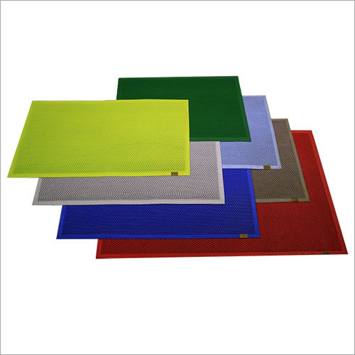 https://cpimg.tistatic.com/06374849/b/4/Zig-Zag-Safety-Floor-Mats.jpg