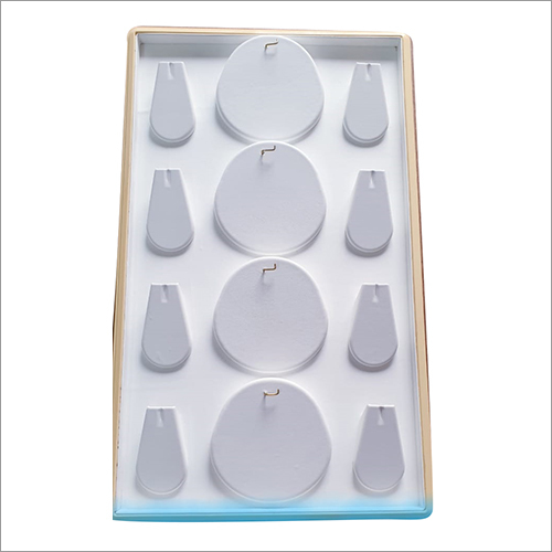 Necklace Tray Design: Modern