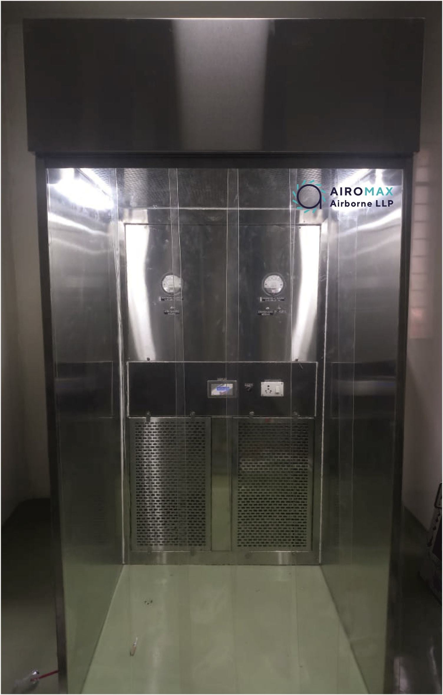 Sampling and Dispensing Booth (Reverse Laminar Air Flow Unit - RLAF)