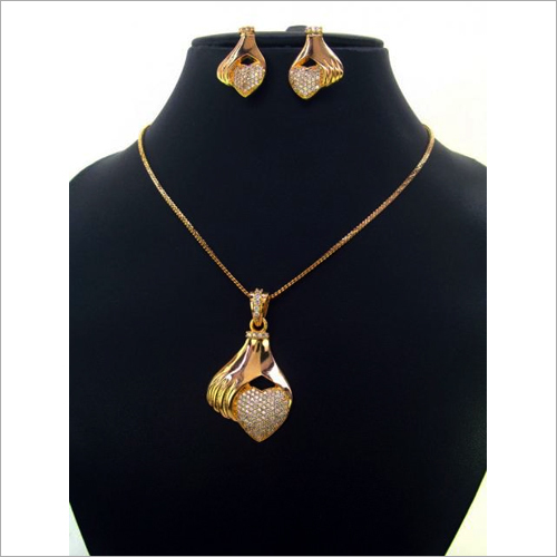 Engagement Ladies Cz Pendants Set
