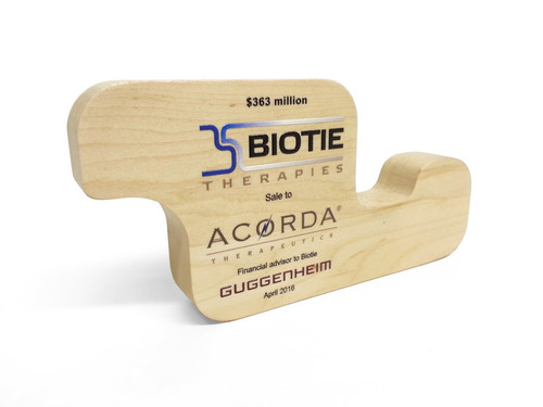 Attractive Pattern Polished Wooden Awards
