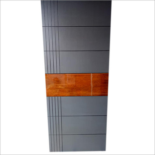 Raised Panel Wooden Door Application: Residential