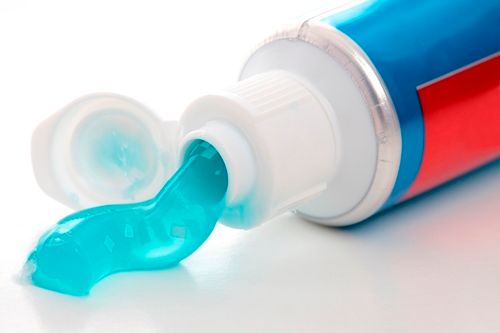 GLAMOUR BUBBLE GEL TOOTHPASTE