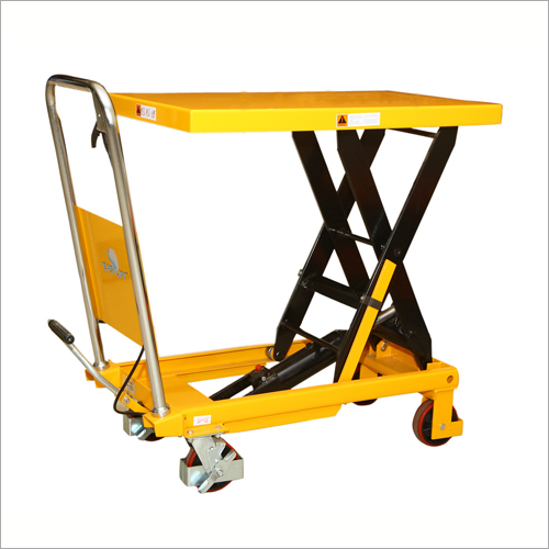 Manual Lift Table By INNOVATIVE ENGINEERS