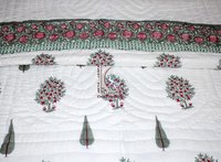  Quilts & Bedspread