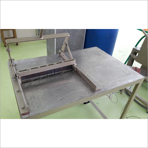 Manual Soap Cutting Machine By EMCUBE INDUSTRIES