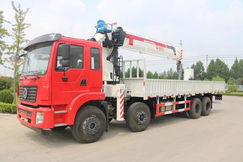 Used Crane Application: Storage Yard